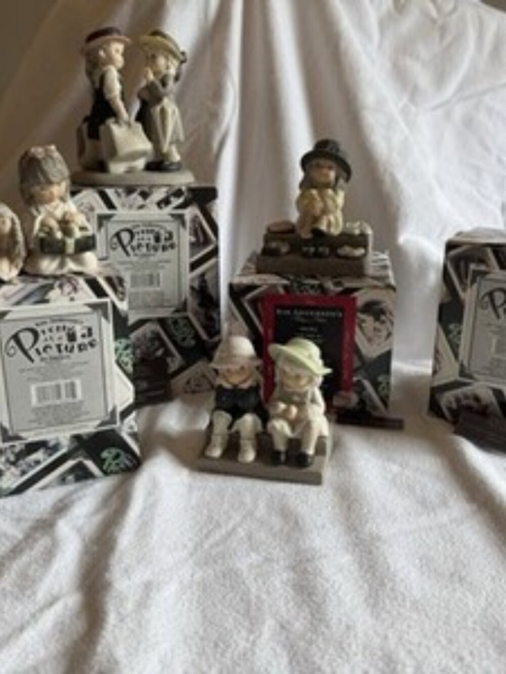 Pretty As A Picture By Kim Anderson Lot Of 6- One Is Missing Original Box